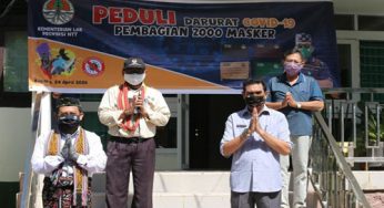 UPT KLHK NTT Salurkan Sembako, Masker dan Disinfektan