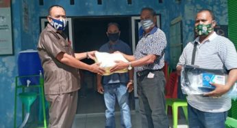 Eurico Guterres Serahkan APD untuk Kelurahan Liliba