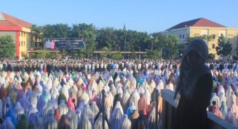 Sekitar 2.000 Umat Muslim Sholad Id di Lapangan Polda NTT